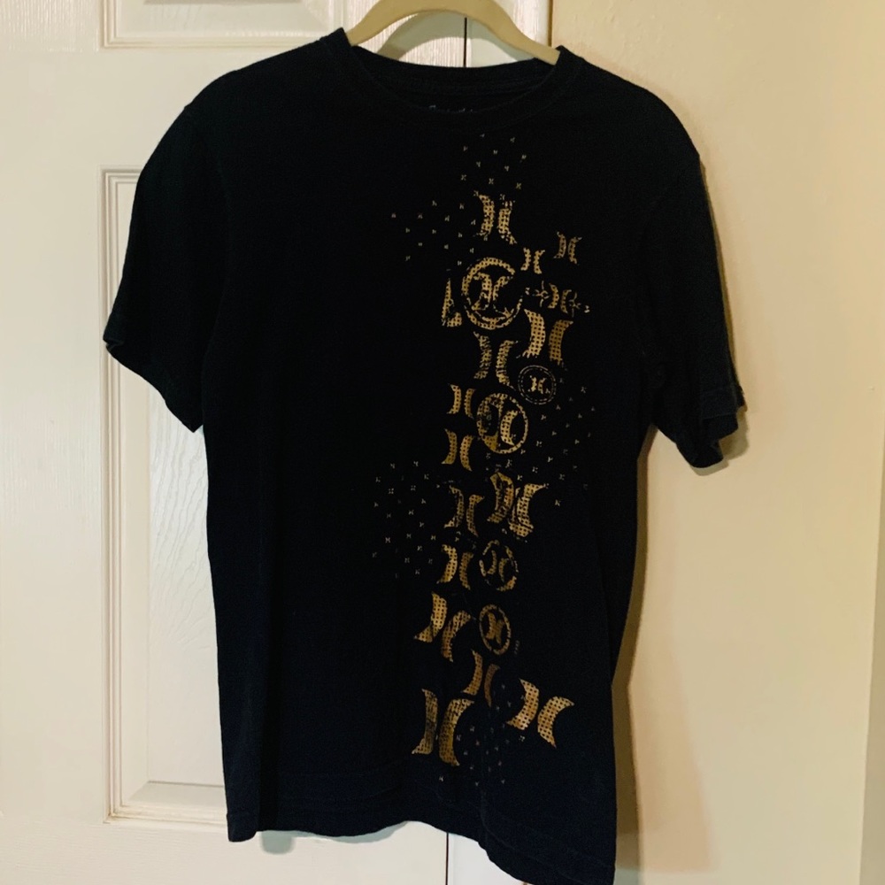 Hurley t-shirt